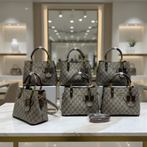 حقيبة صغيرة