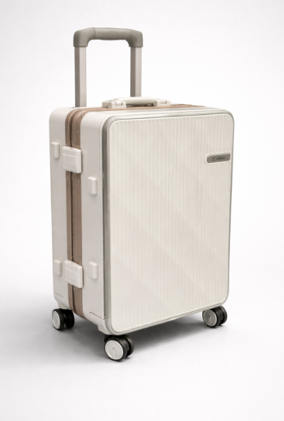 حقيبة سفر كبيرة